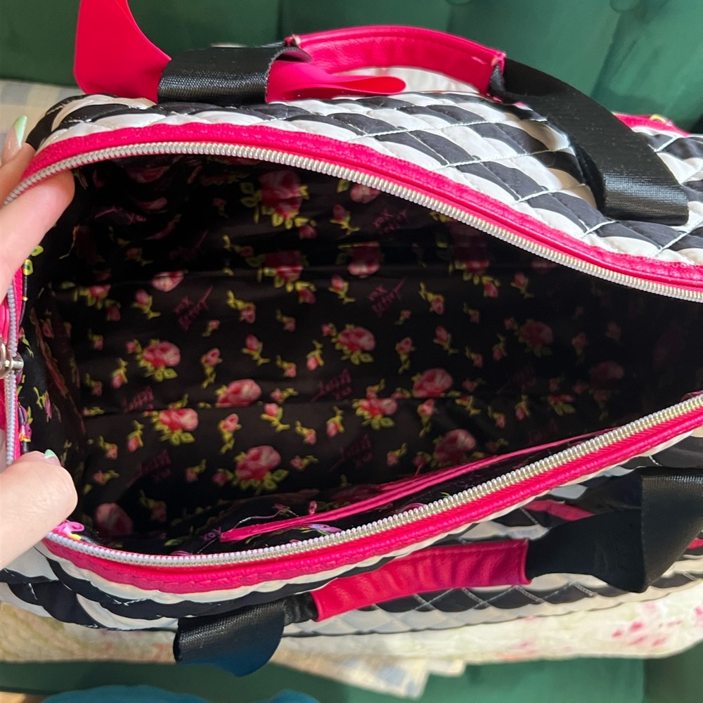 Betsy Johnson duffel overnight weekender bag - Picture 5 of 11
